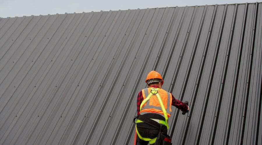 Professional gutter cleaning in Dunkirk, MD
